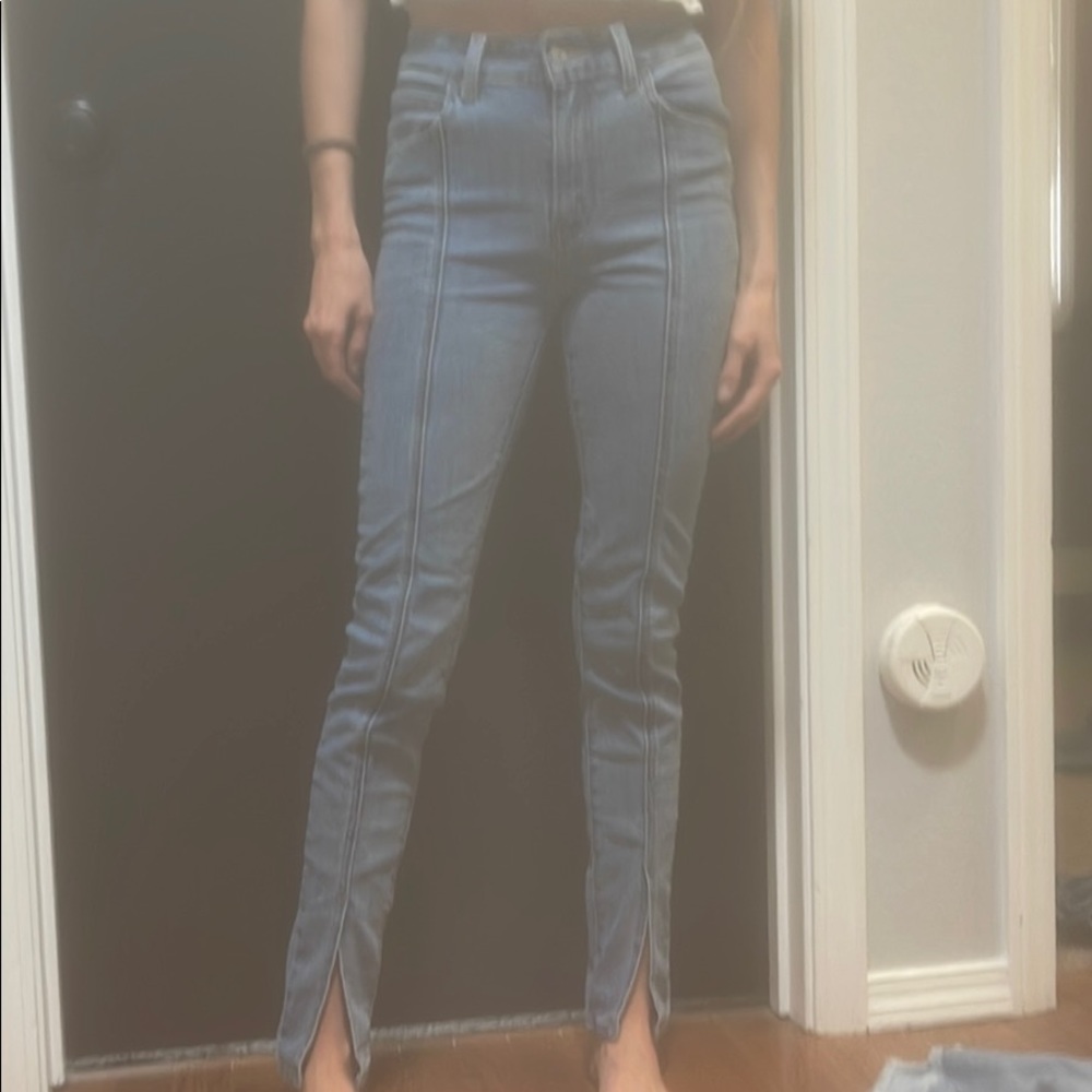 Levi 721 medium wash with split hem and front seam